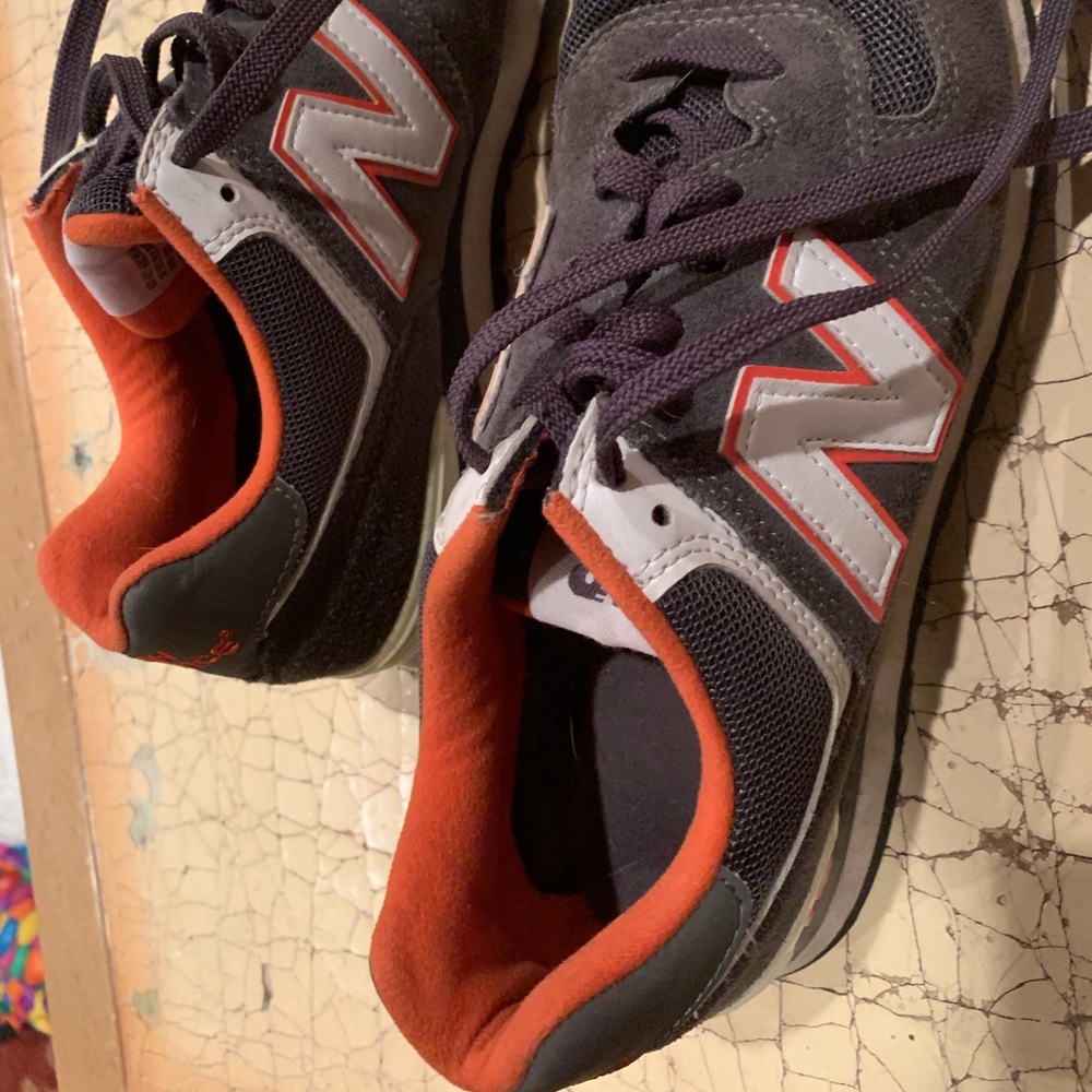 New Balance - Picture 2 of 5